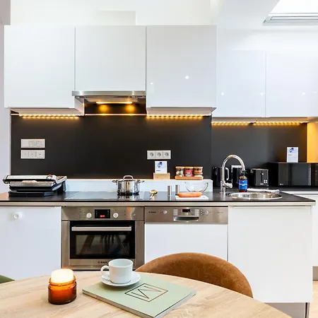 Days - Three Bedroom With Terrace And Ac Appartement *