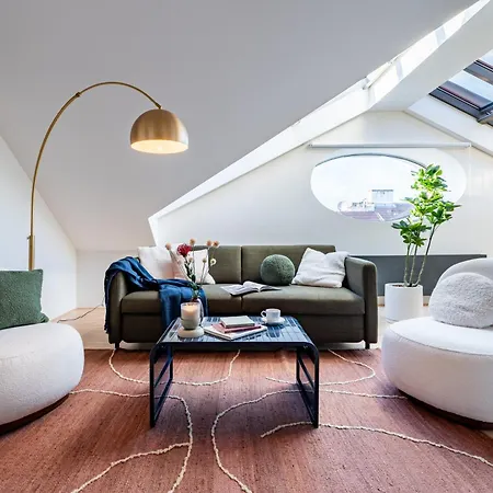 Days - Three Bedroom With Terrace And Ac Praag