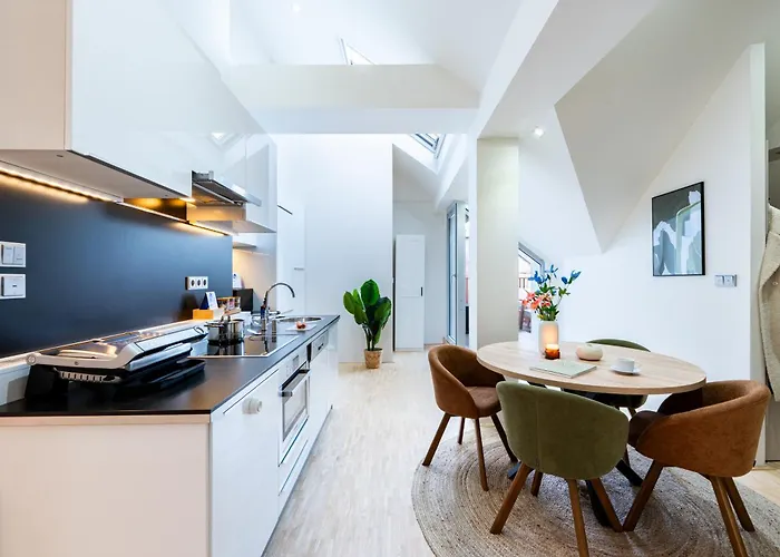 Days - Three Bedroom With Terrace And Ac 아파트