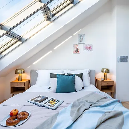 Days - Three Bedroom With Terrace And Ac Апартаменты Прага